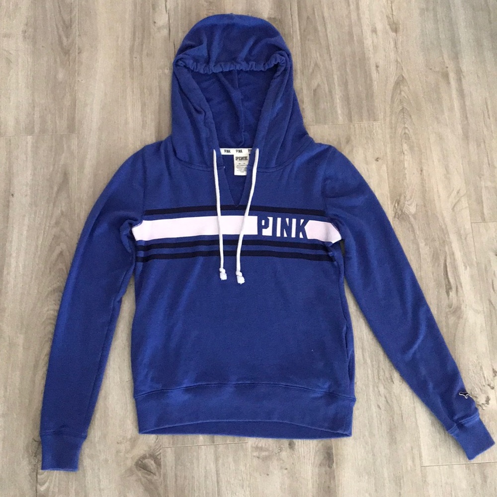 Pullover hoodie